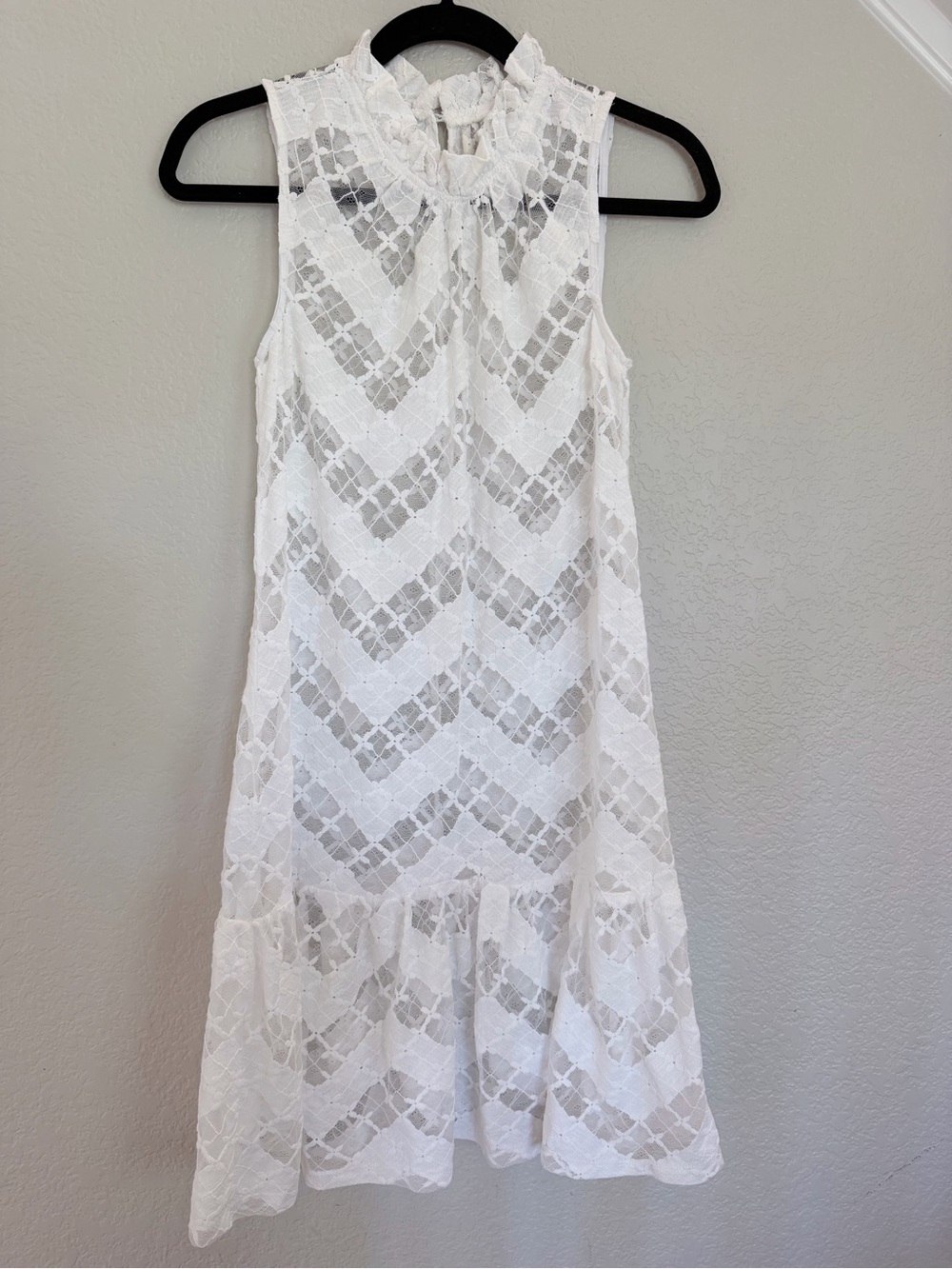 Clover and Sloane White Lace Mini Dress Small